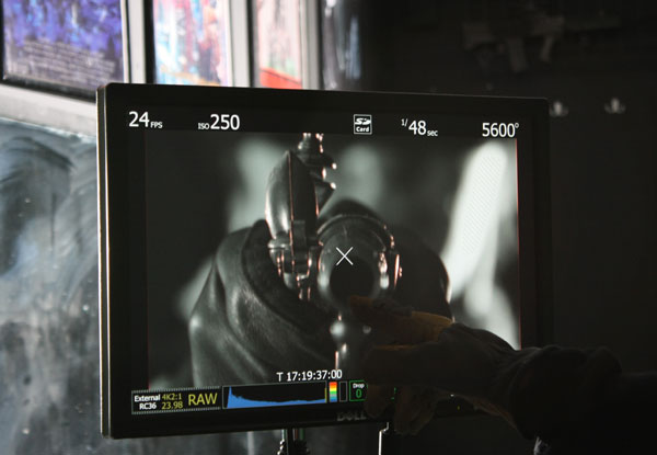 RED Camera shows its ability to vary depth of field on the Highwayman's flintlock